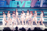 「NiziU Live With U 2025 "NEW EMOTION : Face to Face"」府中の森芸術劇場 どりーむホール公演の様子。（撮影：田中聖太郎）