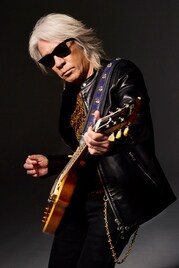 B'z松本孝弘×阪神タイガースのコラボ曲「Tiger's Eye」CDリリース決定