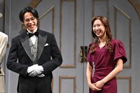 左から上田竜也、玉井詩織。
