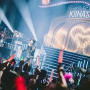 氷川きよしコンサートツアー東京公演、亀田誠治が見守る中「赤いスイートピー」や話題の新曲歌唱