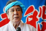 熱唱する鳥羽一郎。