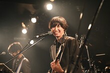江沼郁弥（Vo, G）（撮影：柘植美咲）