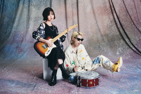 左からとRei、ジェットセイヤ（go!go!vanillas）。©Babys