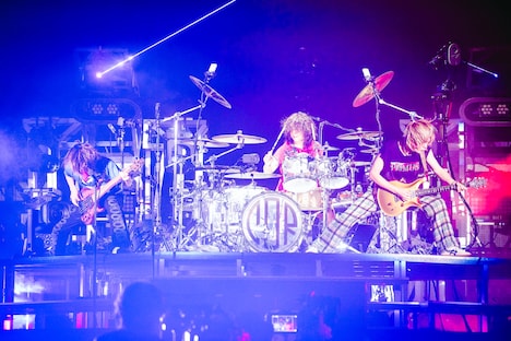 左からRyota（B）、Tomoya（Dr）、Toru（G）。（Photo by Rui Hashimoto [SOUND SHOOTER]）