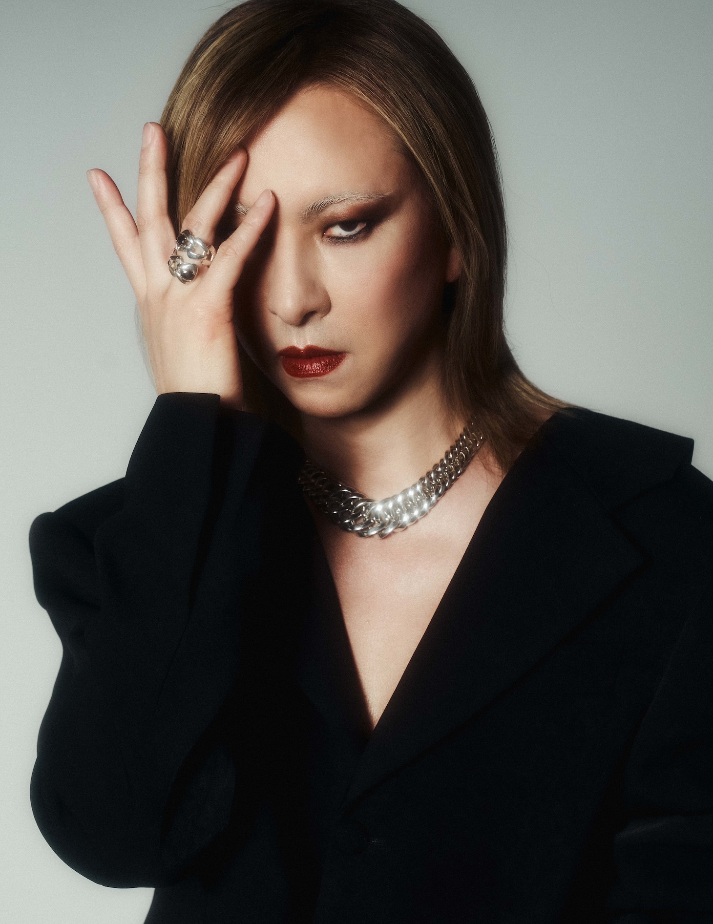 YOSHIKI登場の「Flaunt Magazine」文中カット。