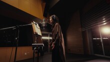 中森明菜が登場する「Melody of meiji」動画より。