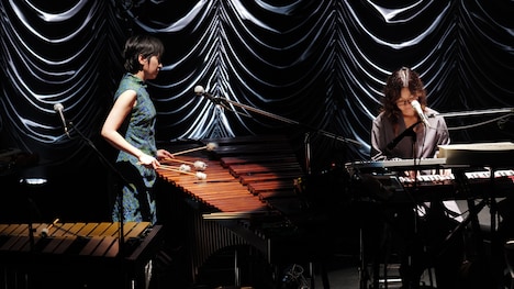 くくく（原田郁子、角銅真実）