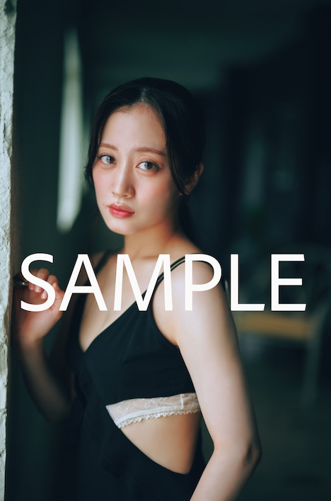 「川上千尋 ファースト写真集 永遠未遂」楽天ブックス生写真 サンプル（撮影：岡本武志）