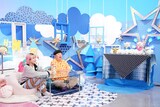 佐久間大介（Snow Man）と日村勇紀（バナナマン）。©︎日本テレビ