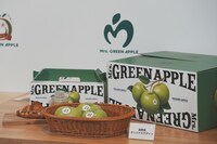 Mrs. GREEN APPLEの特別デザインのボックス。