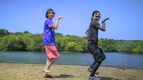 DANNY JIN「伊東GANG」ミュージックビデオより。