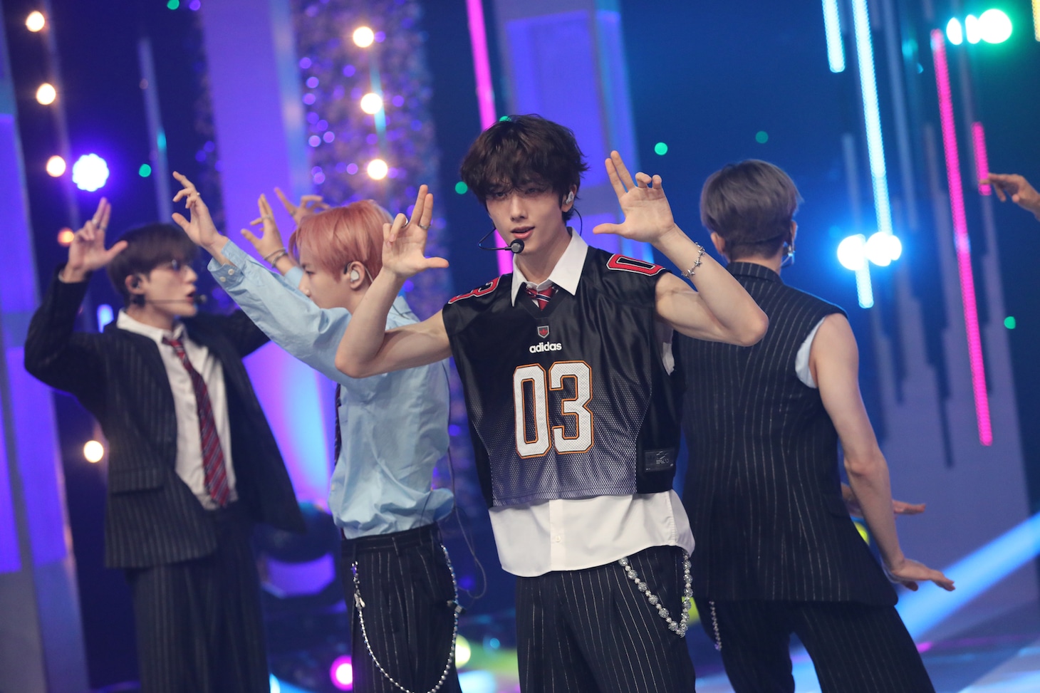「SM ENTERTAINMENT 大集結SP M:ZINE 特別編」より。(c)テレビ朝日