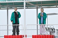 トークを展開する高尾兄弟。