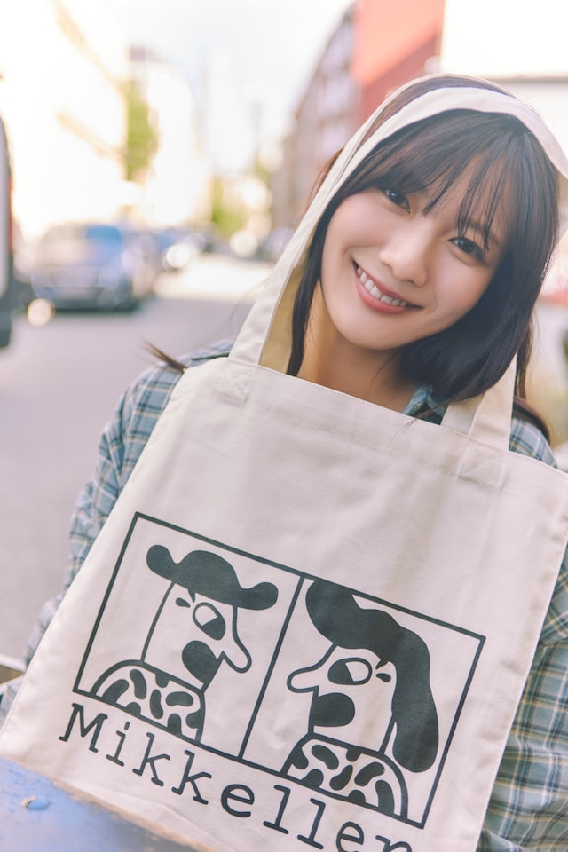 河田陽菜 2nd写真集より。（Photo by SAKAI DE JUN）