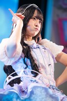 2006年8月16日生まれ、千葉県出身の瀬崎くるみ。イメージカラーはpearlpink（パールピンク）。