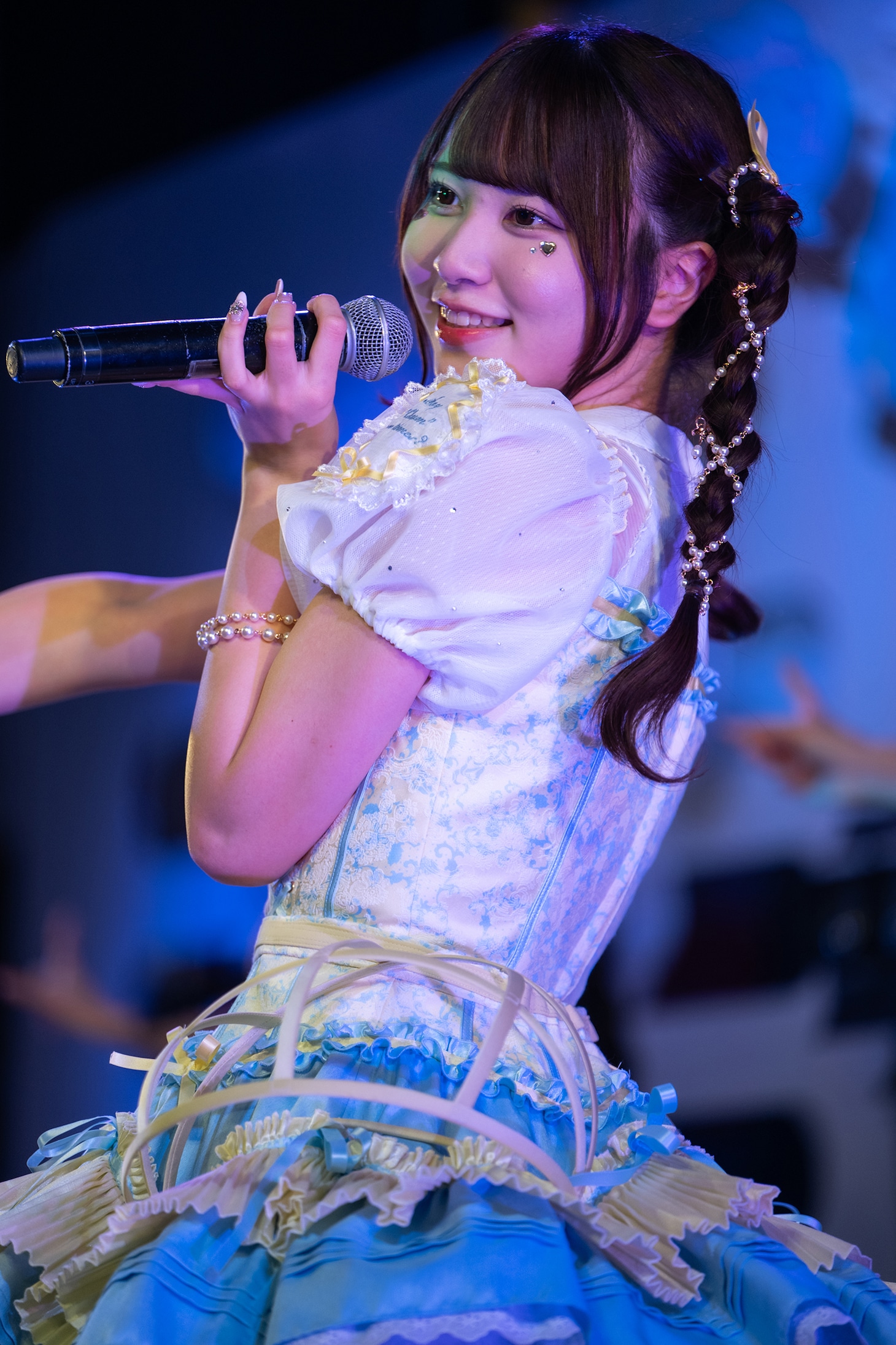 2007年3月3日生まれ、東京都出身の詩之宮かこ。イメージカラー：
はlemonchiffon（レモンシフォン）。