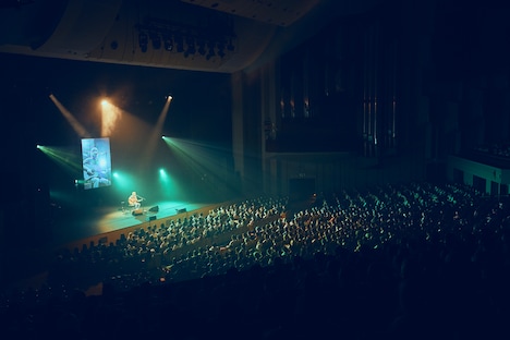 「尾崎世界観の日 2025 完全独演」の様子。(撮影:神藤剛)