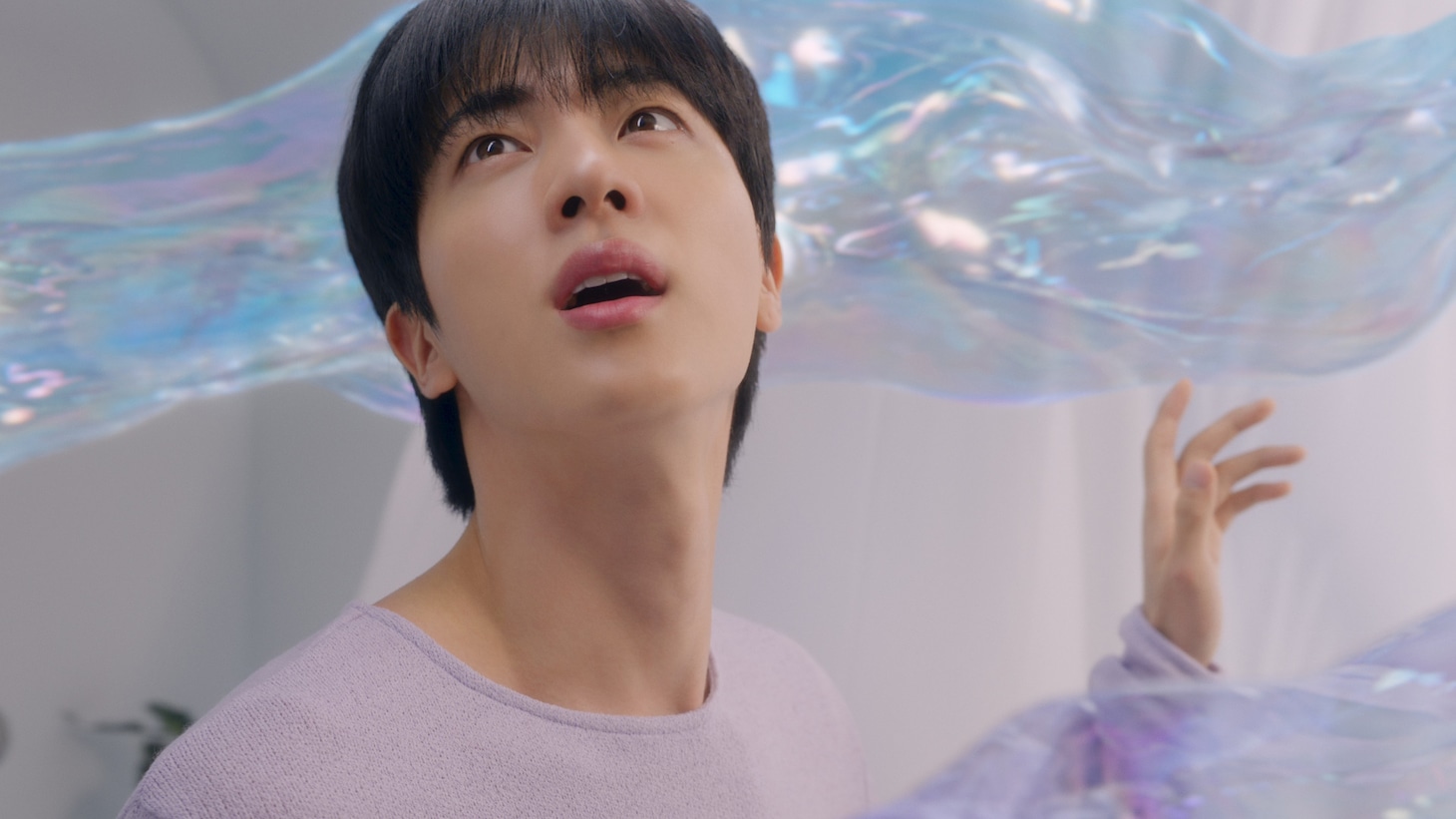 BTSのJINが出演するCMより。