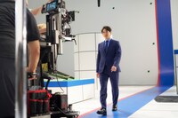 佐川急便の新CM「今日も、SAGAWA がいます。」編のメイキングシーンより。