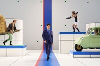 佐川急便の新CM「今日も、SAGAWA がいます。」編のメイキングシーンより。