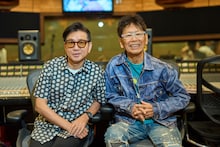 左から藤井フミヤ、南こうせつ。