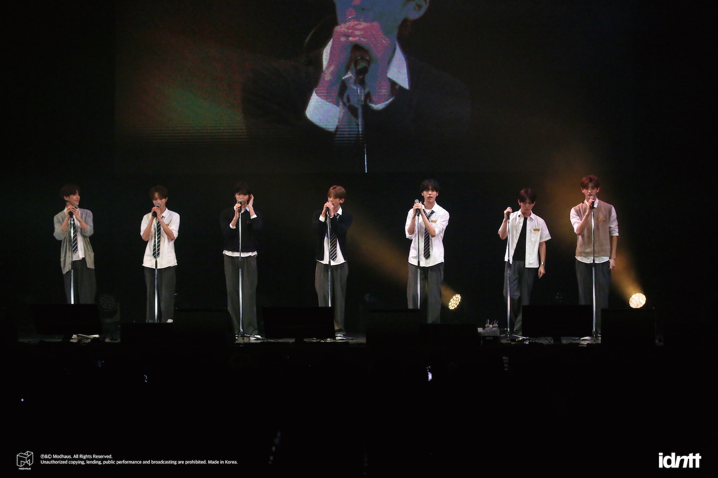 idntt。初の日本ショーケースイベント「idntt Debut Showcase in Japan ～unevermet ~ find your idntt～」より。