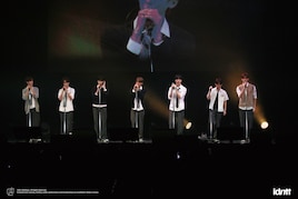 “成長型”24人組グループidnttの旅の始まり、日本初ショケで藤井風や嵐のカバーも披露