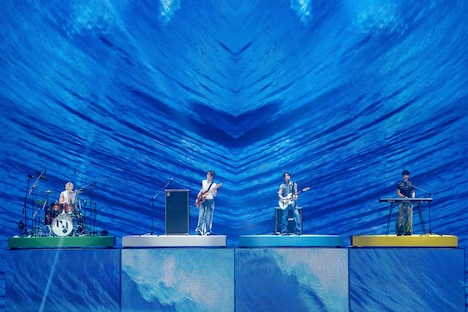 「2025 INI 3RD ARENA LIVE TOUR [XQUARE]」愛知・バンテリンドーム ナゴヤ公演の様子。（撮影：田中聖太郎写真事務所）©LAPONE ENTERTAINMENT