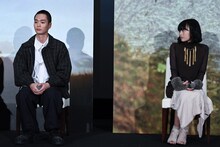 左から青木柚、森七菜。