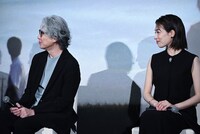 左から吉岡秀隆、木竜麻生。