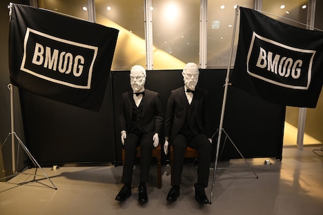 SHIBUYA TSUTAYA地下1階のグッズ販売ブースの様子。