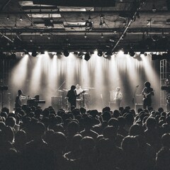 KhakiのLIQUIDROOMワンマンがライブアルバム化、「Kajiura」はライブ映像も公開中