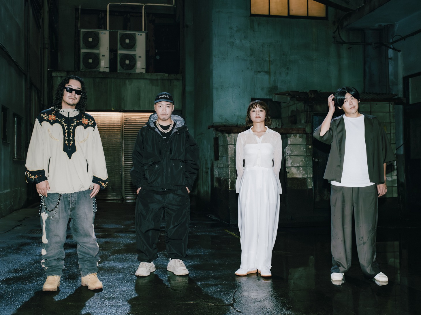 左からZOT on the WAVE、Benjazzy、iri、STUTS。