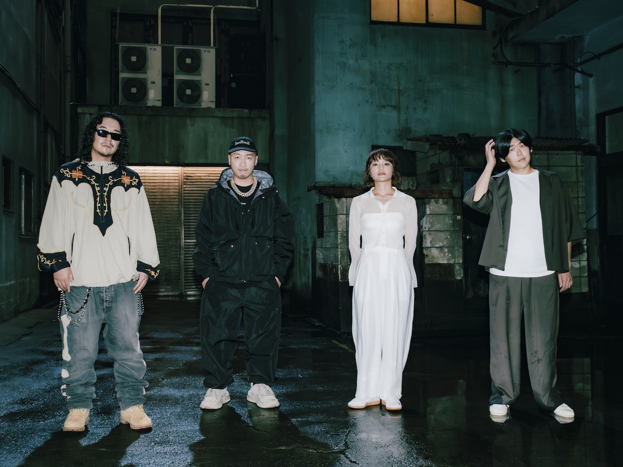 左からZOT on the WAVE、Benjazzy、iri、STUTS。