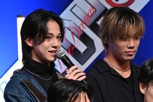 左から難波碧空、岩城星那（LIL LEAGUE）。