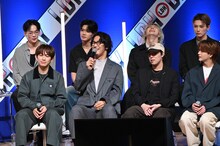 前列左からEXILE NAOTO、⼩林直⼰、世界、中島颯太。