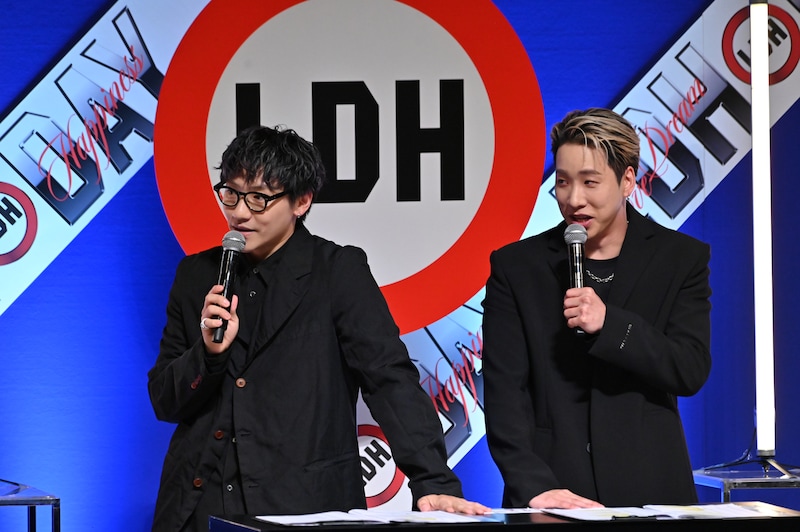 MCを務めた小森隼(GENERATIONS)、陣(THE RAMPAGE)。