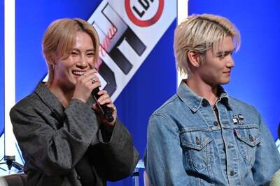 左からHIROTO、RYOJI（WOLF HOWL HARMONY）。