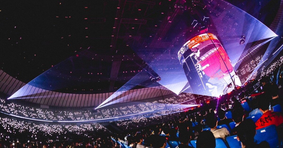 amazarashiの横浜アリーナライブ「電脳演奏監視空間 ゴースト」映像化 
