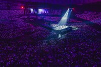 「TWICE ＜THIS IS FOR＞ WORLD TOUR IN JAPAN」の様子。（撮影：田中聖太郎写真事務所）