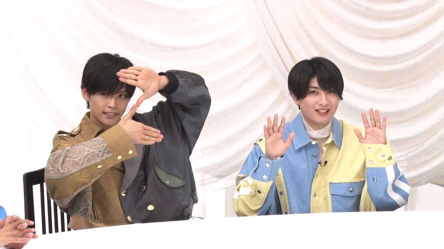 左から菅田琳寧、本高克樹（ともにB&ZAI）。 ©テレビ東京