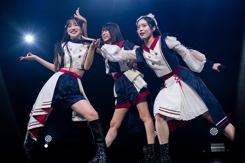 桜木心菜、小久保柚乃、風見和香(左から)の“ココユノノカ”トリオ。