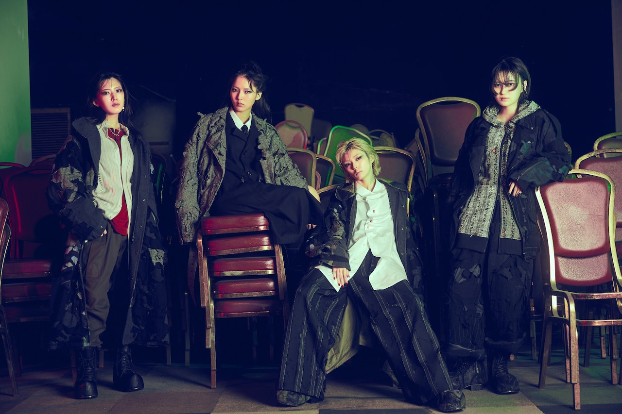 櫻坂46の藤吉夏鈴、中嶋優月、的野美青、村山美羽を起用したGround Y×劇場版「チェンソーマン レゼ篇」コラボビジュアル。