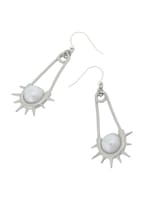 チェンソーマキマ目ピアス（1万6500円）