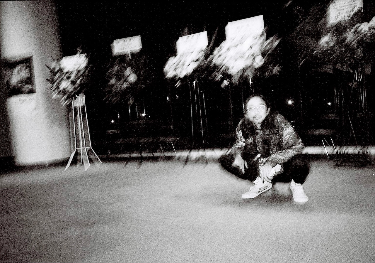 東郷清丸、小豆島の農村歌舞伎舞台でライブ