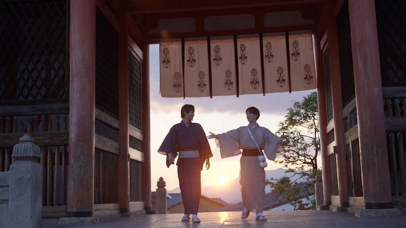 左から目黒蓮、渡辺翔太(ともにSnow Man)。 ©日本テレビ