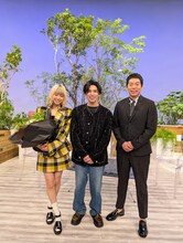 左から山本舞香、Hiro（MY FIRST STORY）、今田耕司。©日本テレビ
