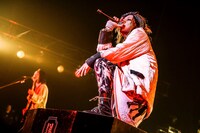 黒夢のライブの様子。