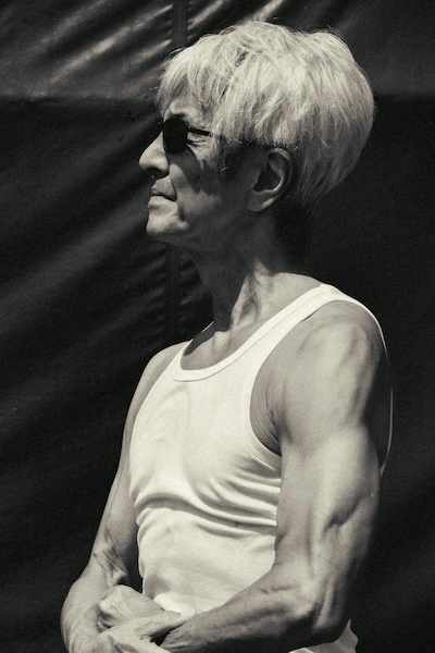 Johnny（T.C.R.横浜銀蝿R.S.）の新アーティスト写真。