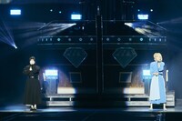 左から櫻井もも、川中子奈月心。©YOANI/KING RECORDS